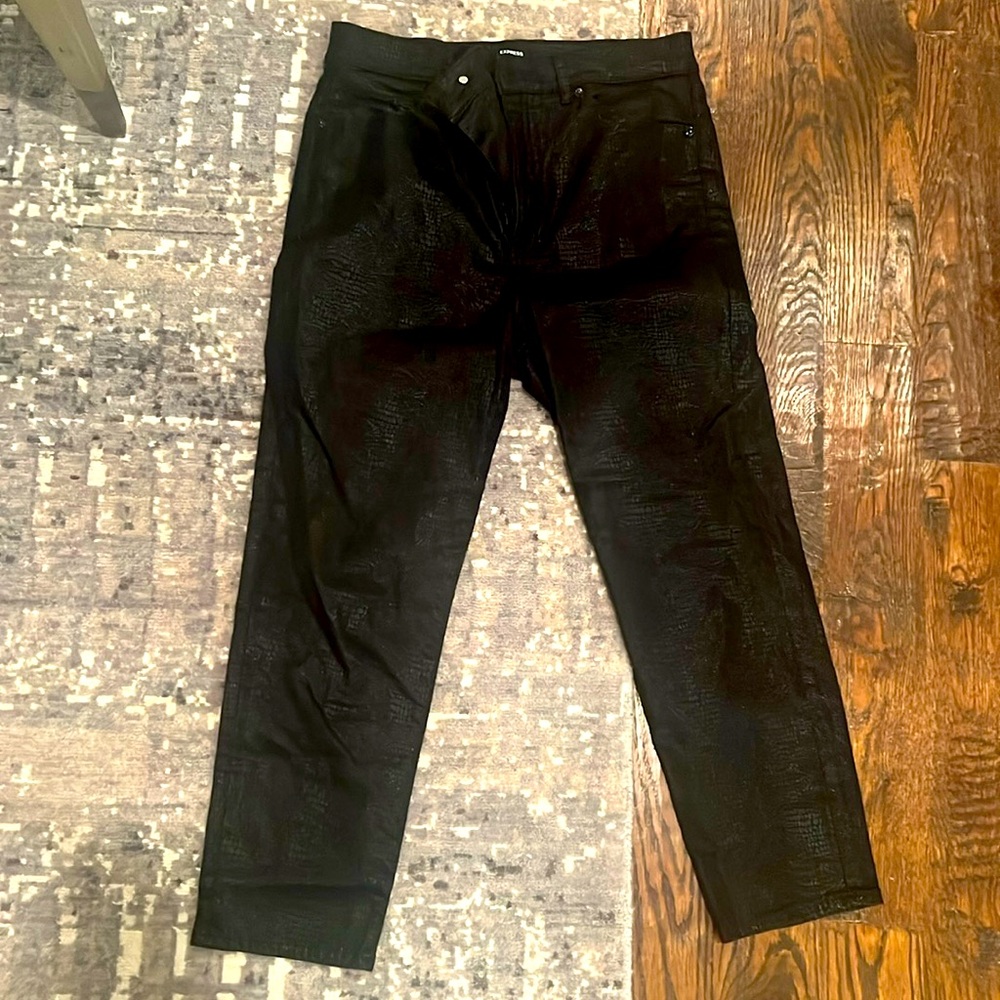 Express Ankle Snakeskin crop Mom Jean size 10